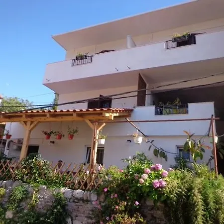 Apartment Ana Tudor *